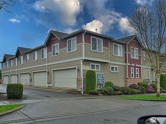 4th image of 13931 34th Drive SE #C
