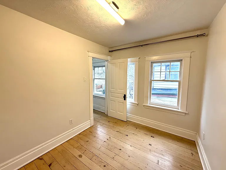21 Centre St — Photo 13