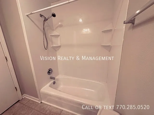 95 Castlegate Cir — Photo 16