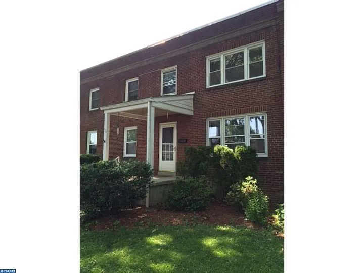 402 Sycamore Rd photo 1