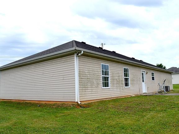 5th image of 308 Cottonwood Dr