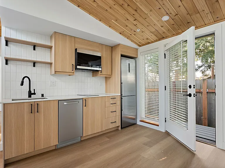 11454 NE Morris St — Photo 10