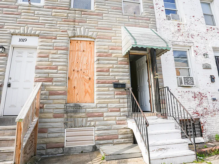 1821 McHenry St — Photo 5