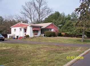 266 Evergreen Ave, Warminster, PA 18974