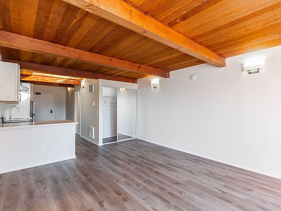 4th image of 22 Vandewater St #60432606