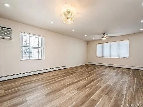 3 bed, 2.0 bath, 2450 sqft, $3,700 — Photo 4