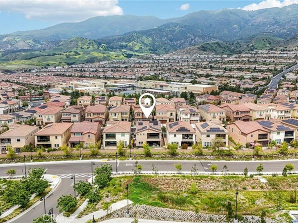 20452 W Esmerelda Ln, Northridge, CA 91326