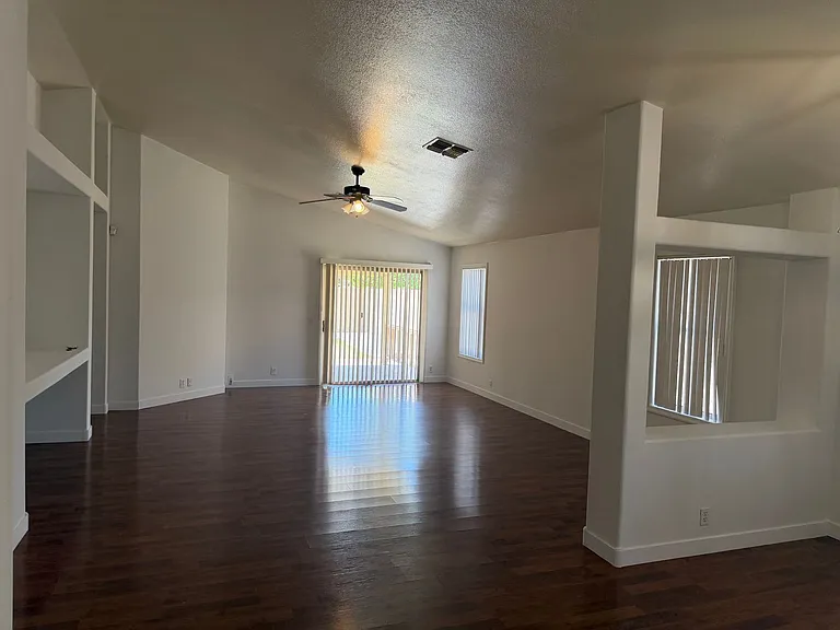 9247 W Brown St — Photo 5