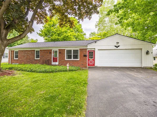 63 Monroe St, Honeoye Falls, NY 14472