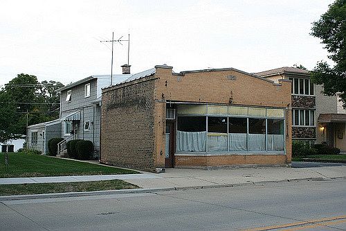 1st image of 6100 Lincoln Ave