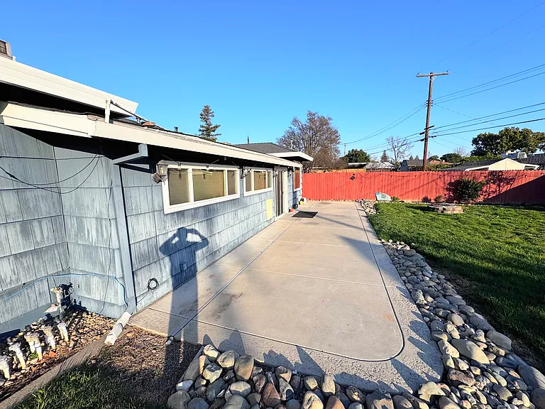 3600 Ardmore Rd — Photo 20