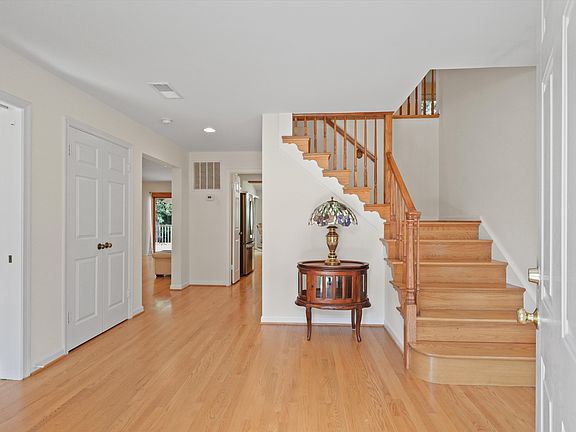 3rd image of 9715 Ceralene Dr