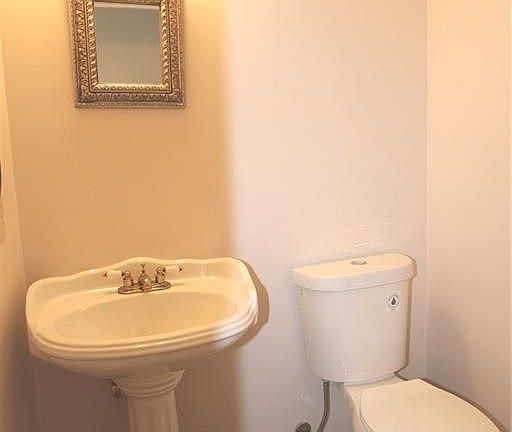 5th image of 8262 Brownstone Dr