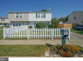 67 Farmhouse Rd, Sicklerville, NJ 08081