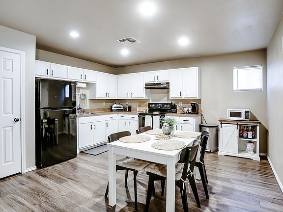 3rd image of 1512 E Ursuline St #2