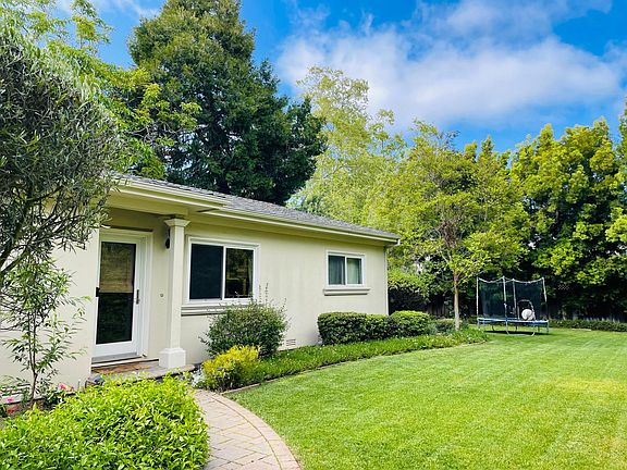 4th image of 278 Carmelita Dr