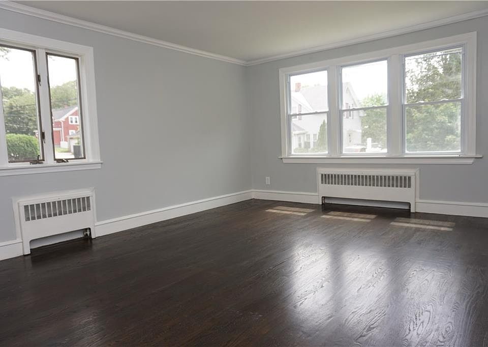 1st image of 50 Metcalf Ave