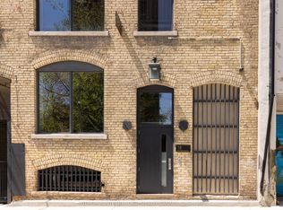 18 Gloucester Ln, Toronto, ON M4Y 1L5