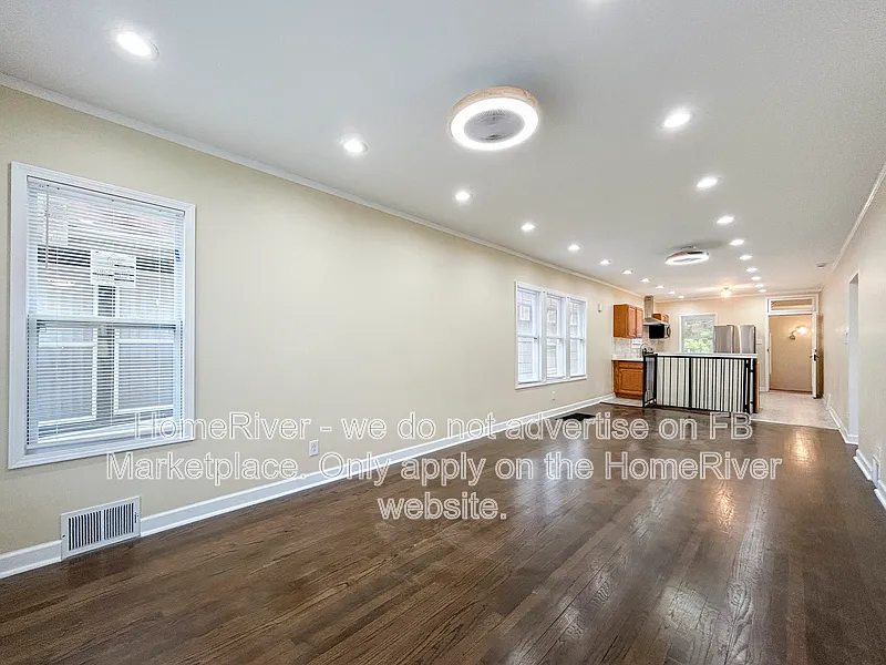 4 bed, 2.0 bath, 1924 sqft, $3,200 — Photo 4