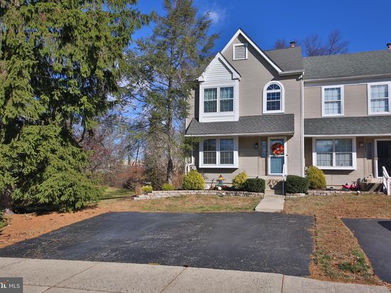 2393 Norrington Dr, Norristown, PA 19403