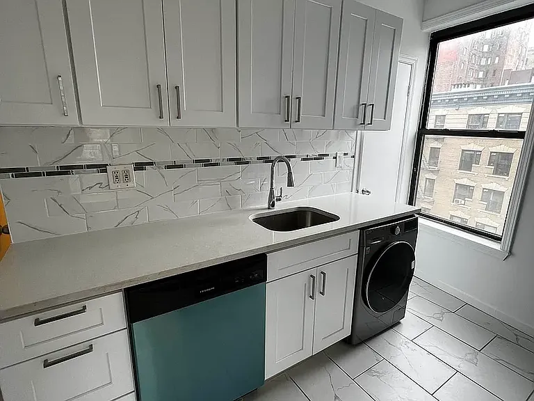 86 Kenmare St #29 — Photo 8