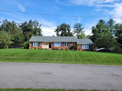 817 Greenway Cir, Waynesboro, VA, 22980