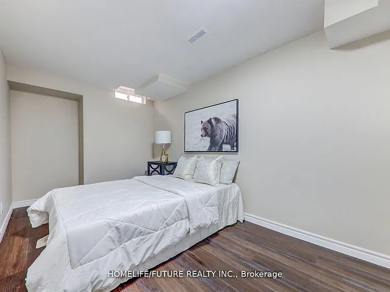 16 Barden Cres — Photo 12