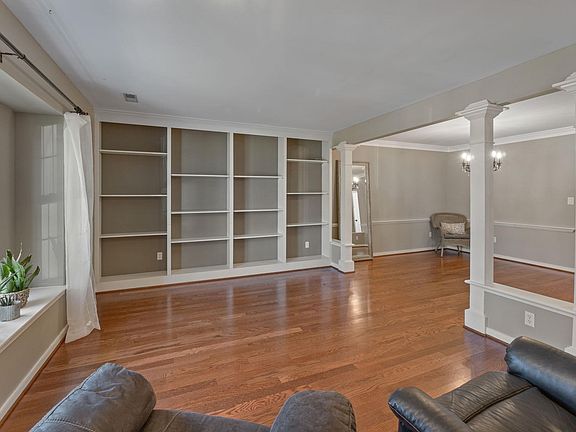 5th image of 3396 Moubry Ln