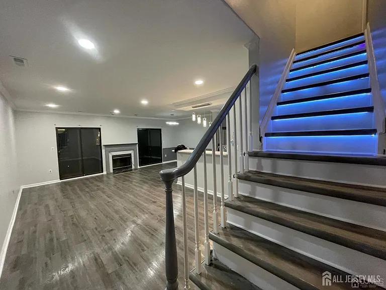 42 Ashford Dr — Photo 3