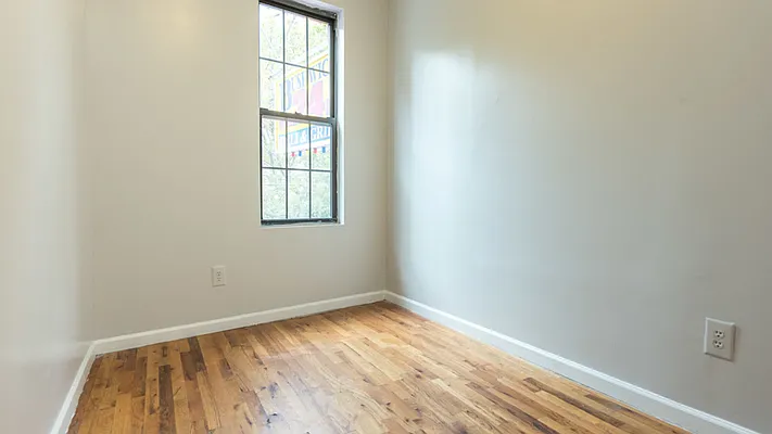 Rented by Nooklyn NYC LLC | media 8