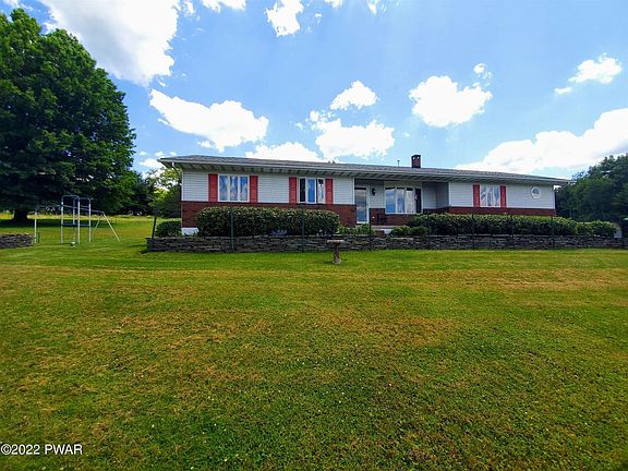 2nd image of 18 Oakwood Ter