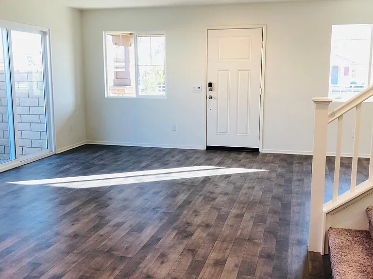 2897 E La Avenida Dr — Photo 17