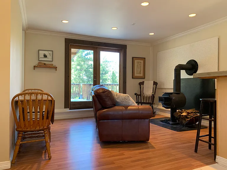 724 Magnolia Dr — Photo 5