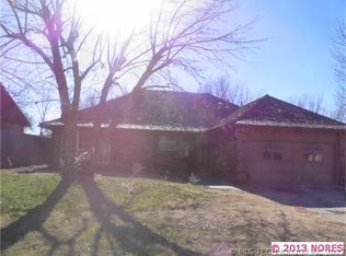 817 W Boston St, Broken Arrow, OK 74012
