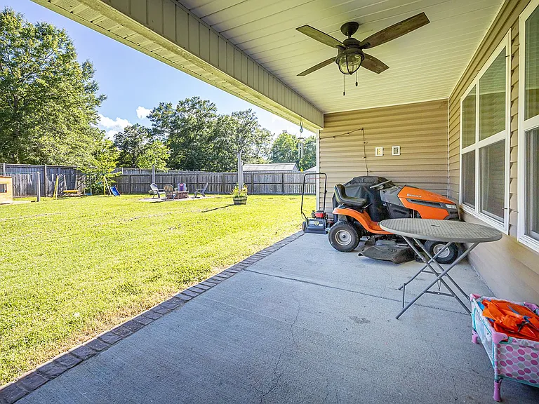 9125 Bellewood Dr — Photo 37