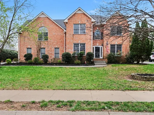 112 Crooked Creek Ln, Hendersonville, TN 37075