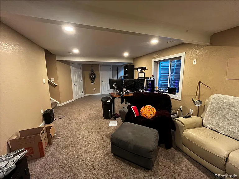 1029 Delta Dr — Photo 15