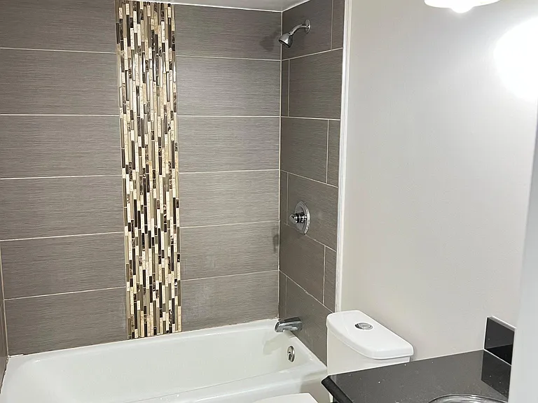11055 S Nagle Ave #3 — Photo 7