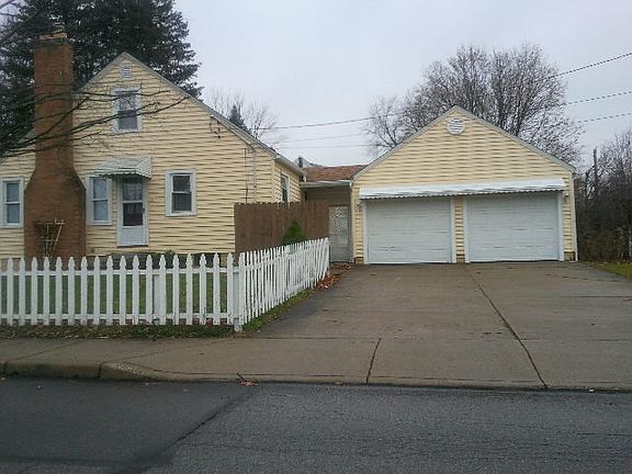 2nd image of 604 Buena Vista Ave