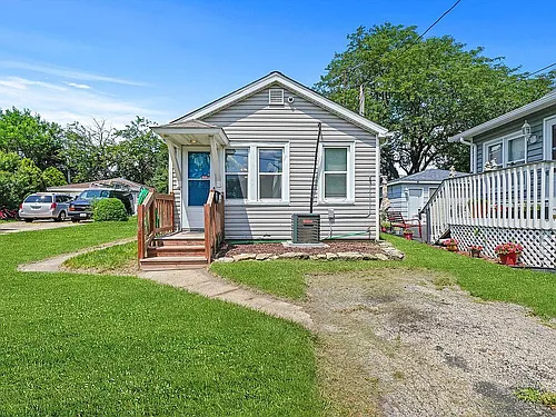 907 Oliver Ave Photo 1