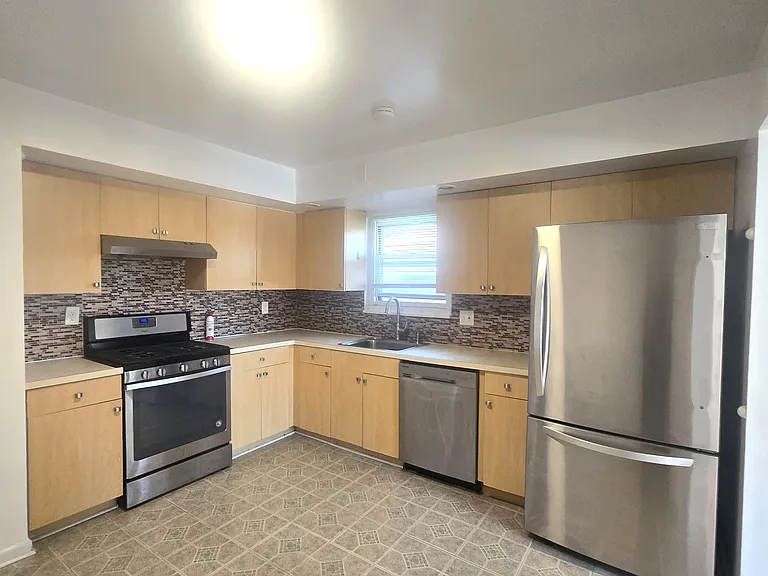 1522 10th St #2 — Photo 3
