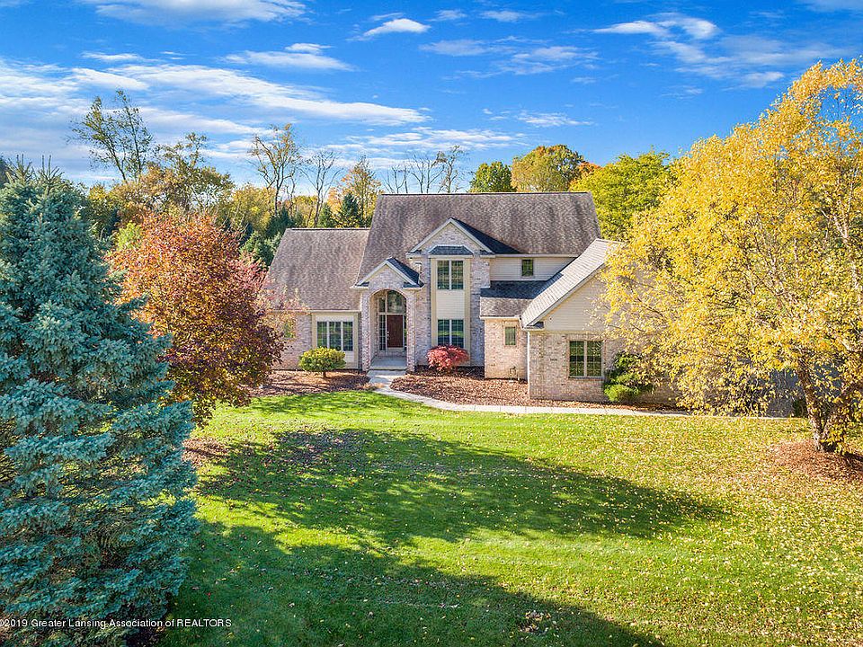 1st image of 2406 Forest Oak Trl