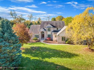 2406 Forest Oak Trl, Williamston, MI 48895
