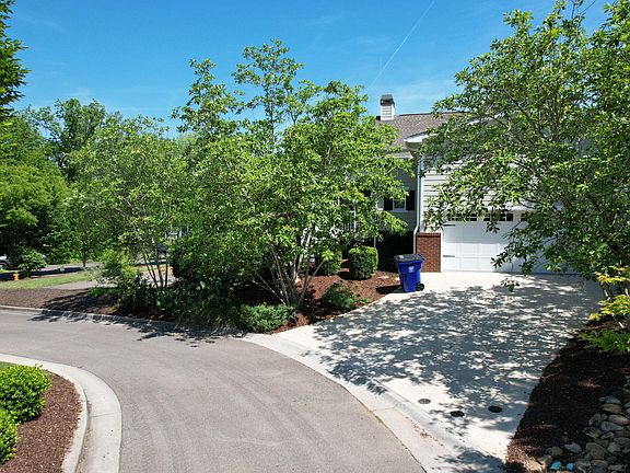 4th image of 2664 Spring Creek Dr