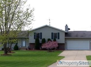 1380 W Easton Rd, Burbank, OH 44214