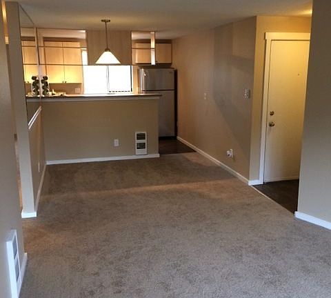 5th image of 12620 NE 144th St APT J101