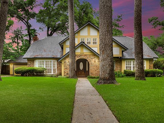 2nd image of 2023 Hickory Creek Dr