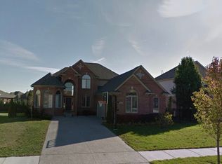 50408 Nesting Ridge Dr, Macomb, MI 48044