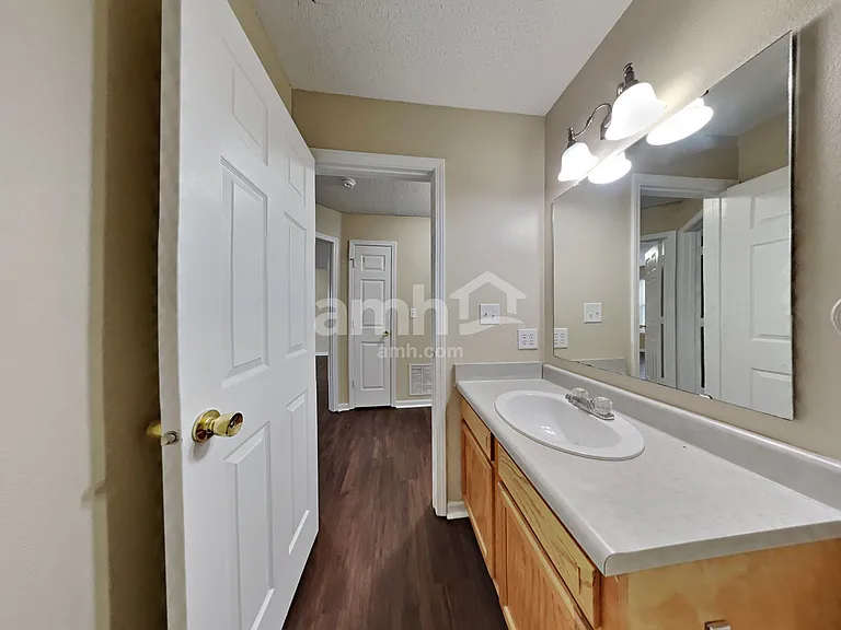 9772 Trail Dr — Photo 18