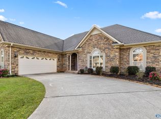 4017 Saddlehorn Bnd SW, Decatur, AL 35603